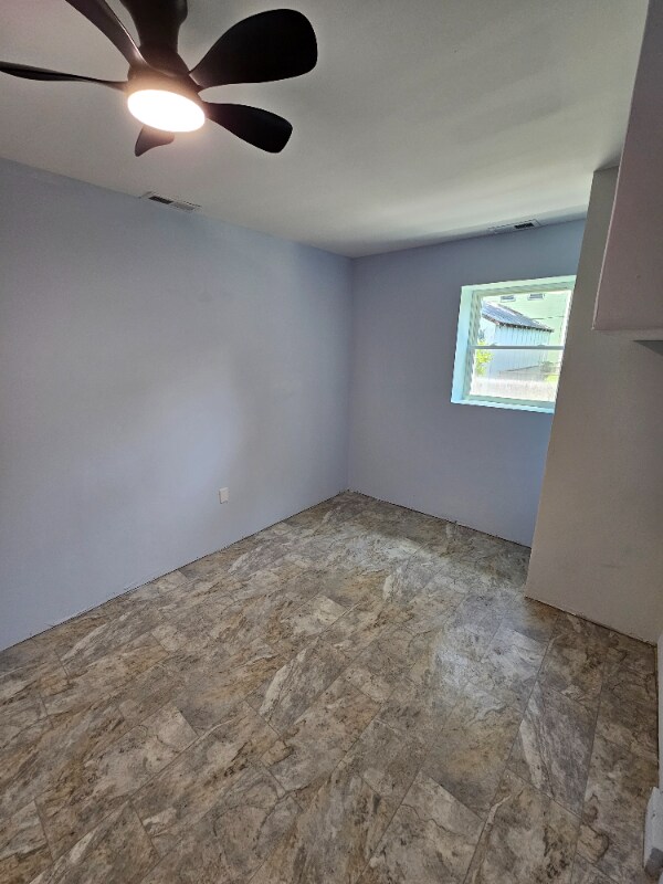 Building Photo - 1609 Spratley St