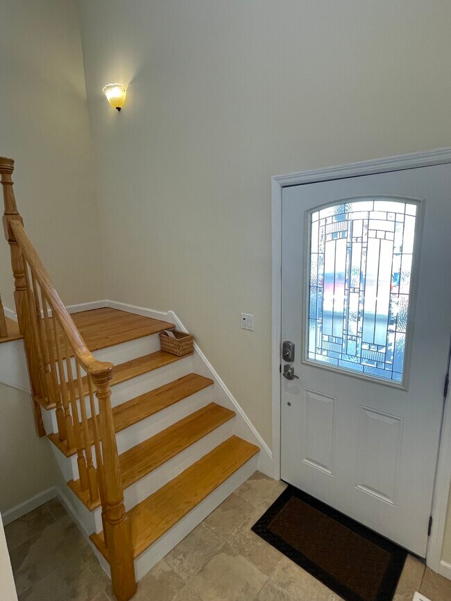 Foto del edificio - 292 Hemlock Ter