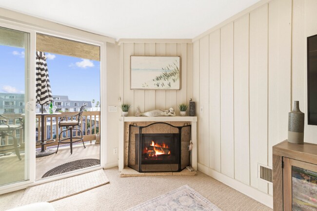 Building Photo - 999 N Pacific St