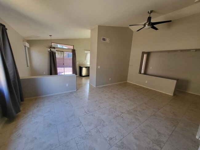 Foto del edificio - EXCELLENT 3 BED 2 BATH HOME IN THE AHWATUK...