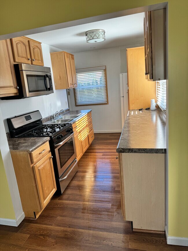 Building Photo - 3536 N 95th St