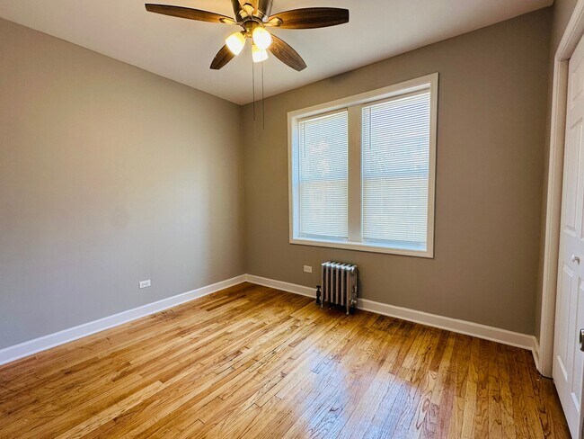 Foto del edificio - 5901-5911 W Huron St
