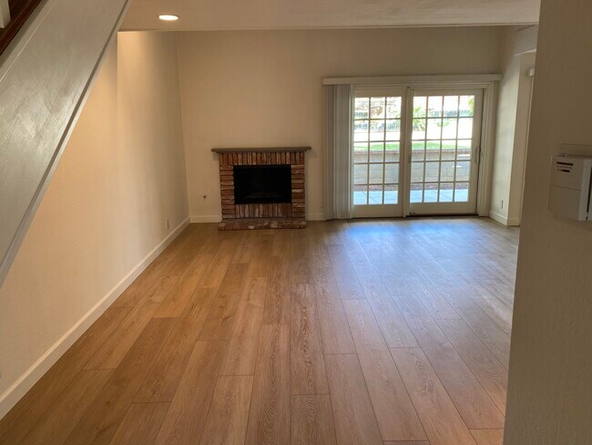 Building Photo - 1323 Arch Ln
