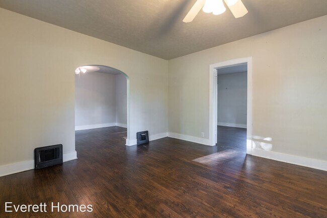 Building Photo - 2 br, 1 bath House - 1431 E McDaniel St