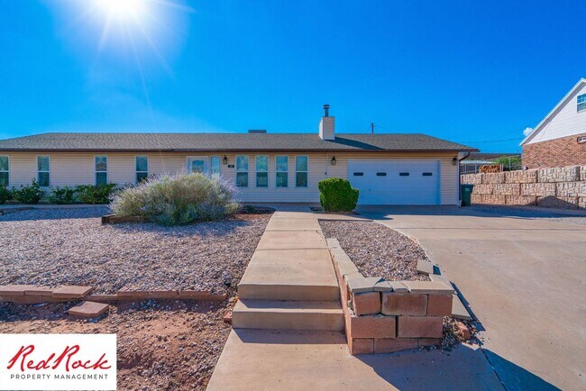 Building Photo - 237 N Scenic Dr W