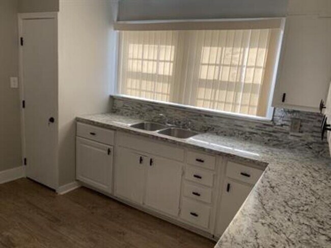 Foto del edificio - 138 Johnson St