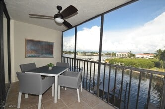 Building Photo - 271 Southbay Dr
