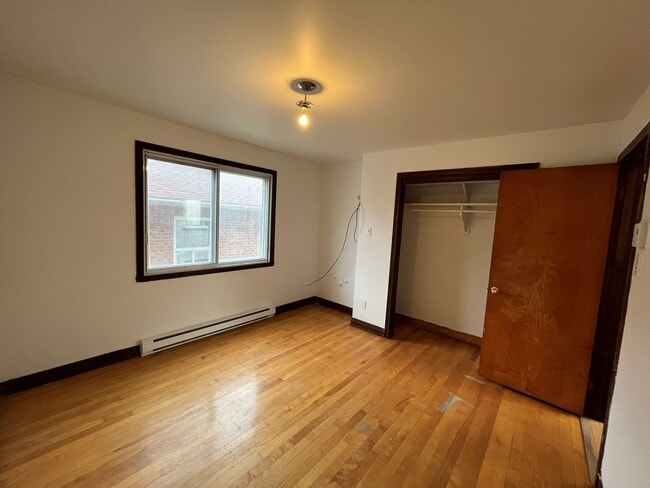 Building Photo - 8570 Rue De Teck