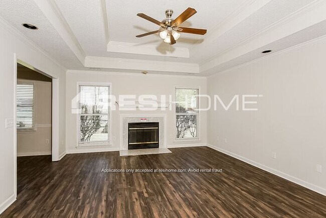 Building Photo - "LIMITED TIME OFFER: Get 1 month FREE RENT...
