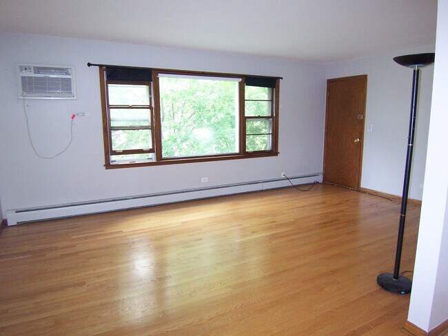 Foto del edificio - 4128 W Byron St