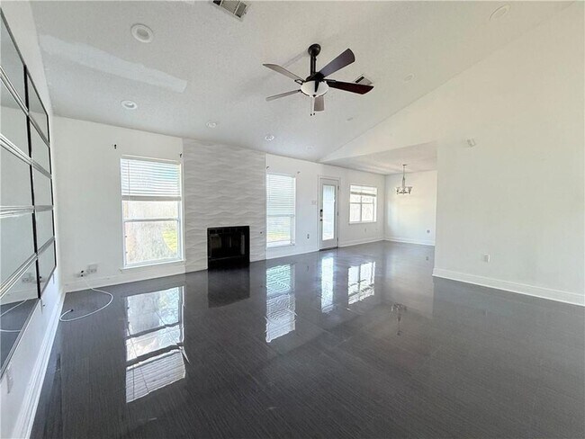 Foto del edificio - 1132 Indigo Ct