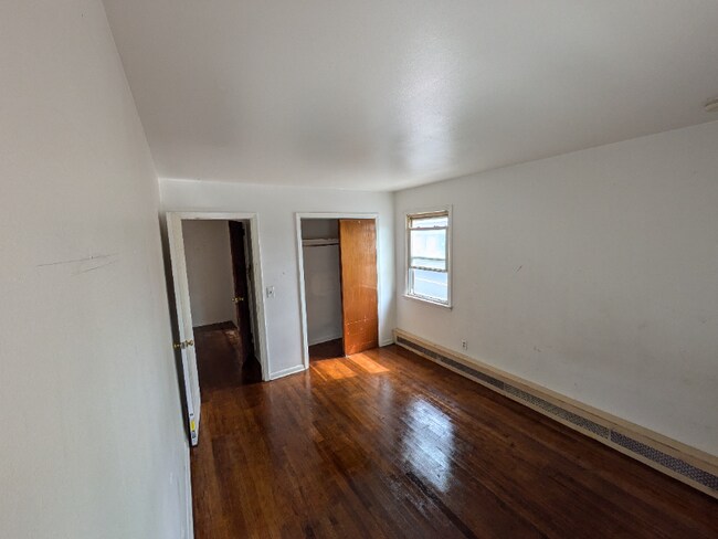 Building Photo - 382 Fair St