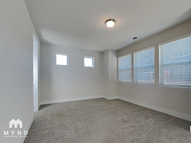 Foto del edificio - 2330 Aria Park Dr