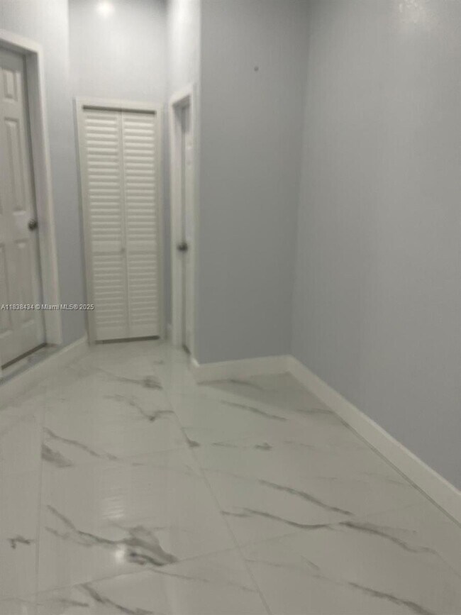 Foto del edificio - 23132 SW 107th Ave