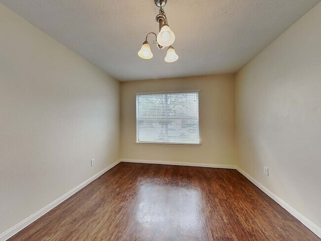 Foto del edificio - 1003 Redcrest Springs Ct