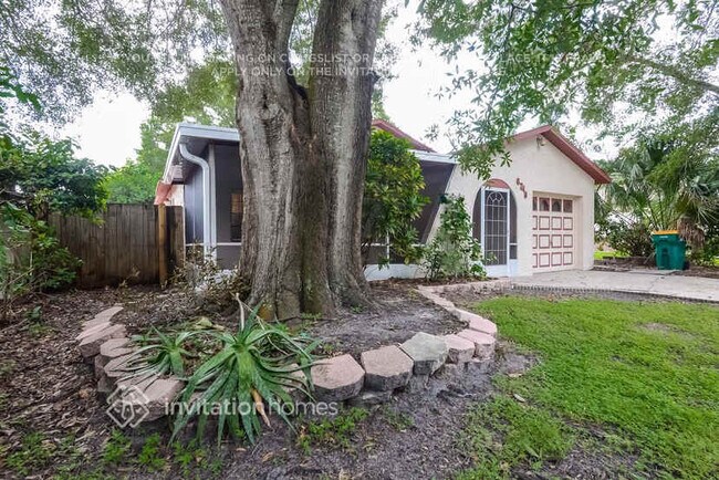 Foto del edificio - 6749 67th Ln N