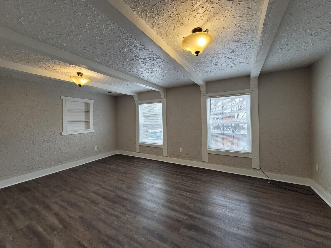 Foto principal - 432 Leonard St NW