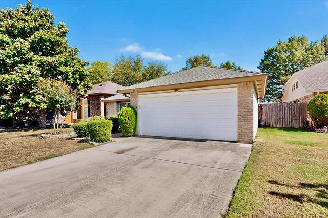 Building Photo - 2426 Sutton Dr
