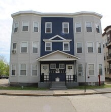 Building Photo - 26 School St