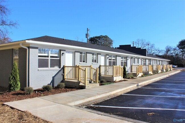 Building Photo - 4300 Knight Rd SW