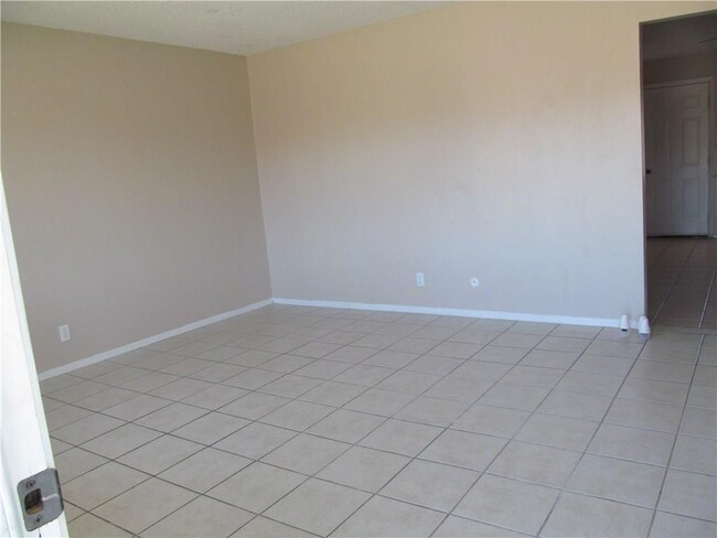 Building Photo - 5717 Dalhart Dr