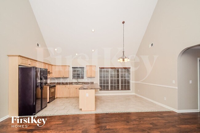 Building Photo - 129 Addison Dr