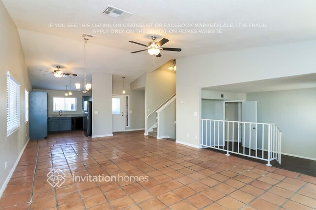 Building Photo - 1808 W Curry Dr