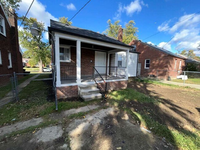 Building Photo - New Renovated 3 Bedroom Bungalow