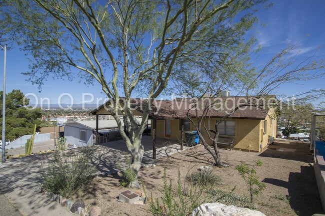 Building Photo - GREAT 2 Bed / 2 Bath in Phoenix!