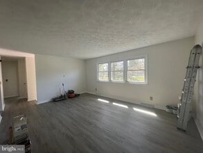 Building Photo - 119 Buckingham Dr