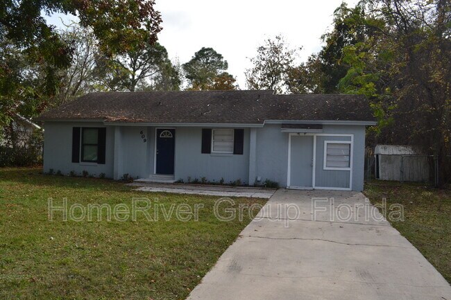 Building Photo - 609 Anderson Dr