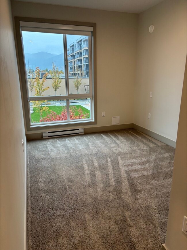 Building Photo - 45547-45547 Knight Rd