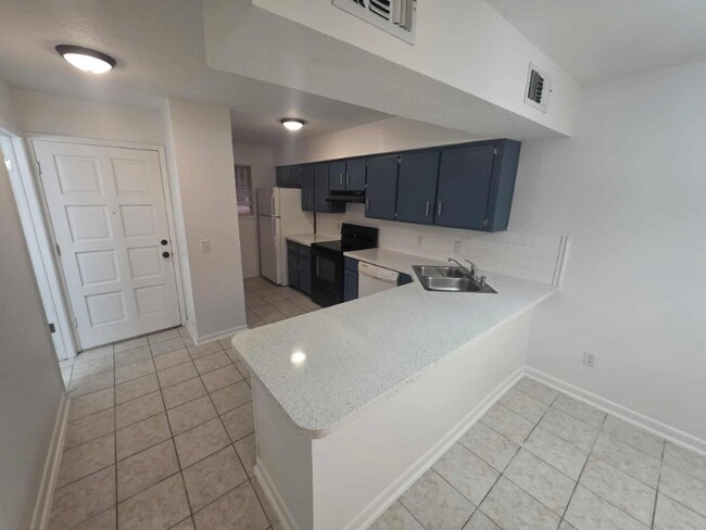 Foto del edificio - 4211 Windergate Dr