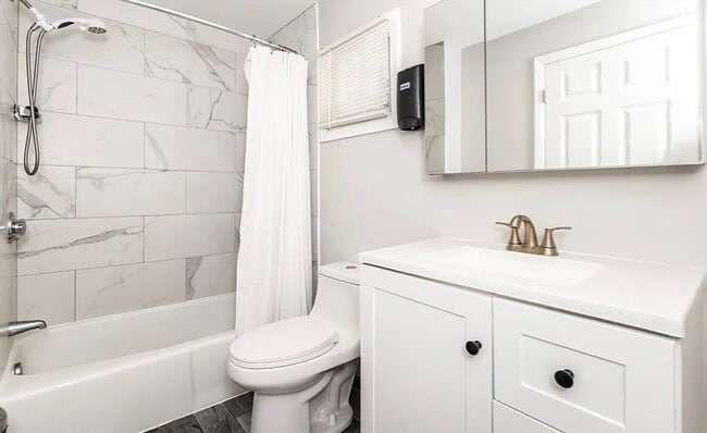 Foto del edificio - 29 Dolphin Ave