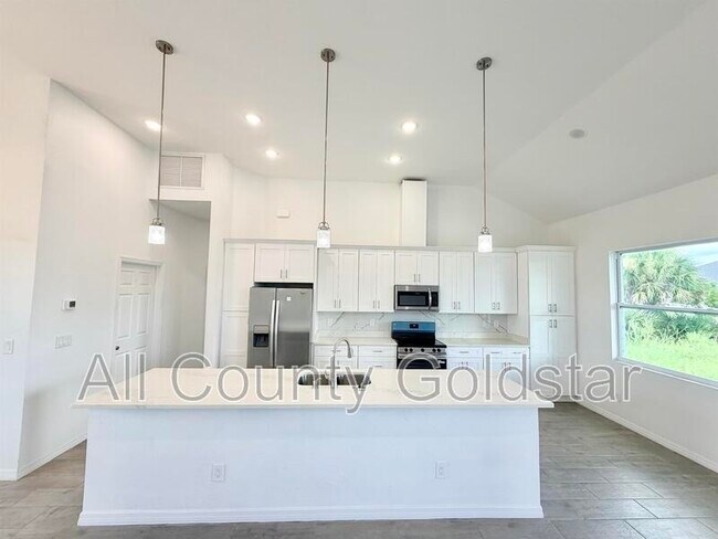 Building Photo - 14300 Kay Ln