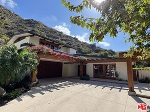 Building Photo - 5942 Paseo Cyn Dr