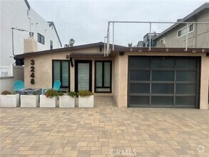 Building Photo - 3248 Ocean Dr