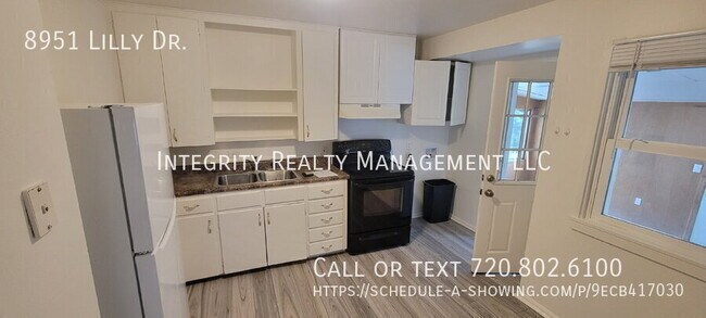Foto del edificio - 8951 Lilly Dr
