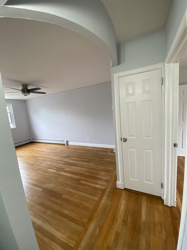 View of living room and closet - 15 Winthrop Pl