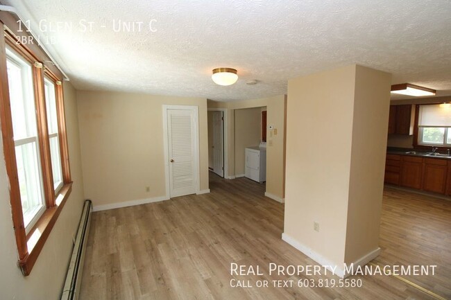 Building Photo - Charming 2 Bedroom Apartment with Heat Inc...