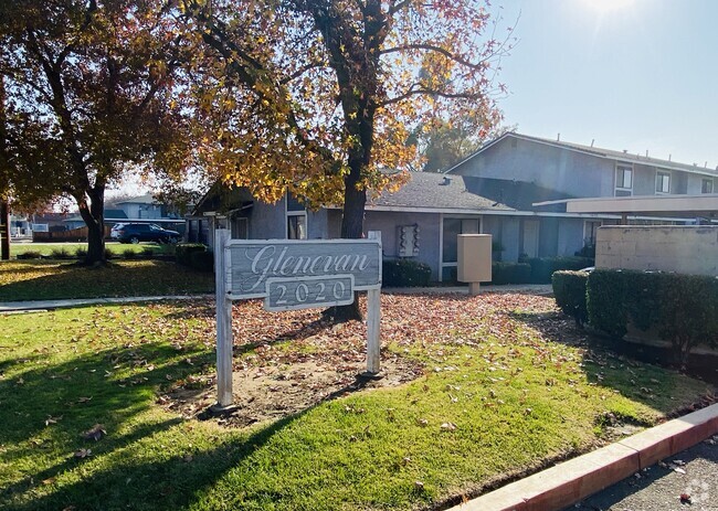 Building Photo - 2020 Evans Rd