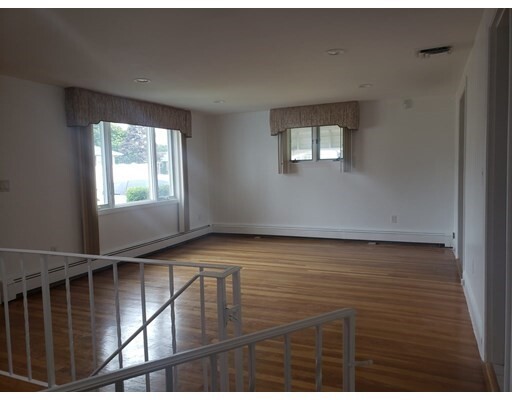 Building Photo - 10 Trudy Terrace