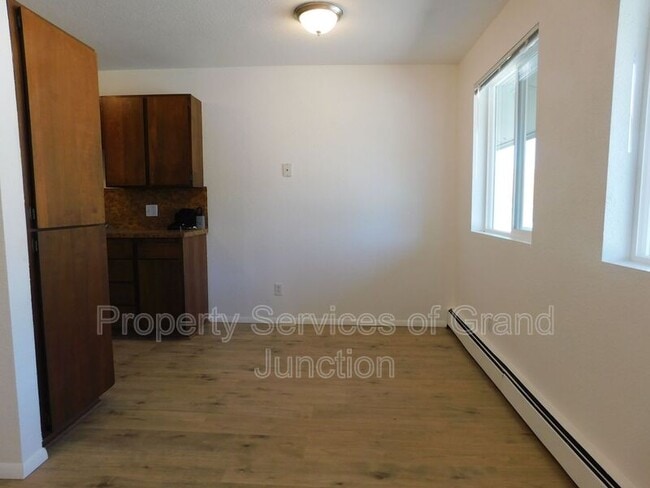 Building Photo - 3292 Lombardy Ln