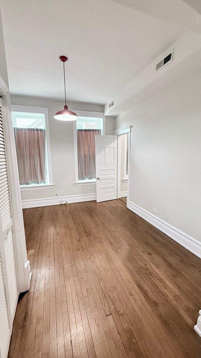 Building Photo - 2104 S Washtenaw Ave.