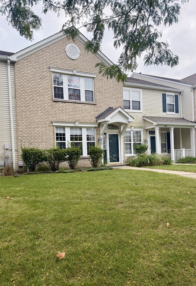 Building Photo - 273 Springbrook Trail S