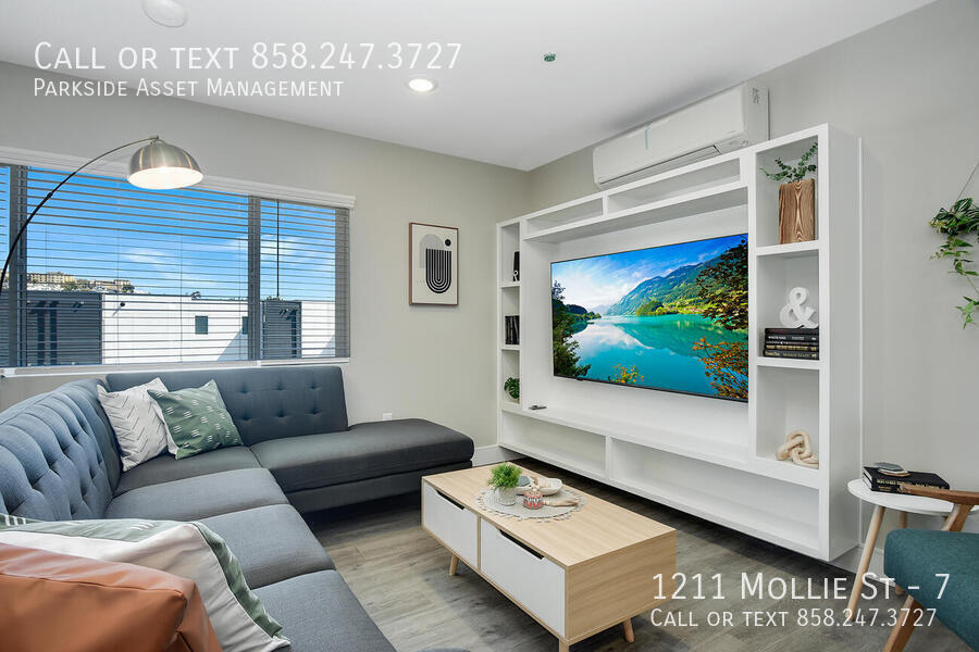 Primary Photo - 1211 Mollie St