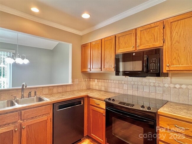 Building Photo - 9476 S Vicksburg Park Ct