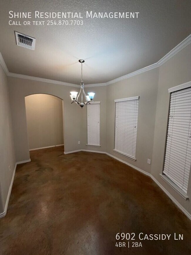 Foto del edificio - 6902 Cassidy Ln