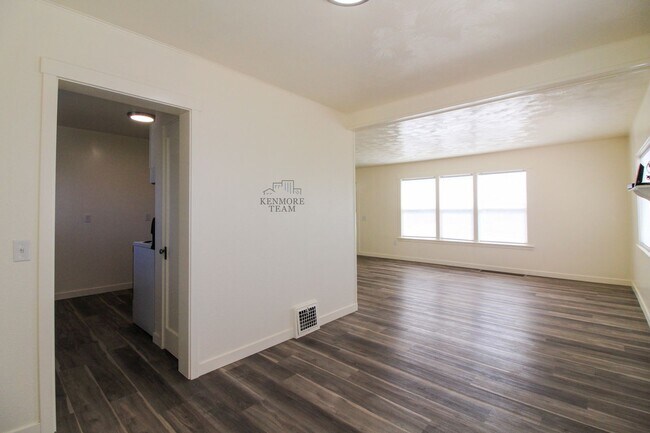 Foto del edificio - 706 Benham St