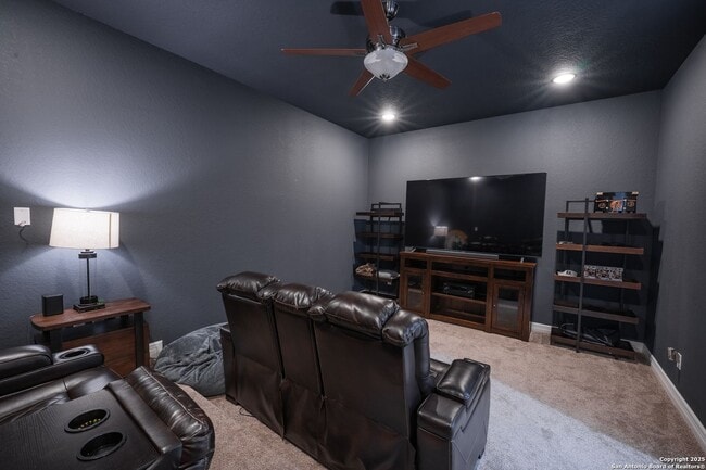 Foto del edificio - 3715 Coggeshall Ln